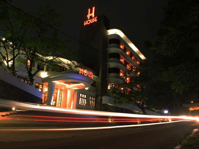 万隆 桑库里安旅馆酒店 外观 照片